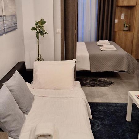 Domus City Apartment With Wonderful Balcony テッサロニキ エクステリア 写真