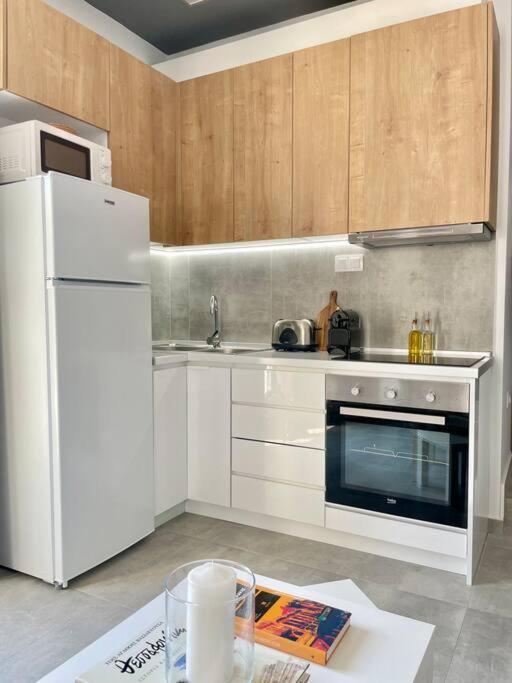 Domus City Apartment With Wonderful Balcony テッサロニキ エクステリア 写真