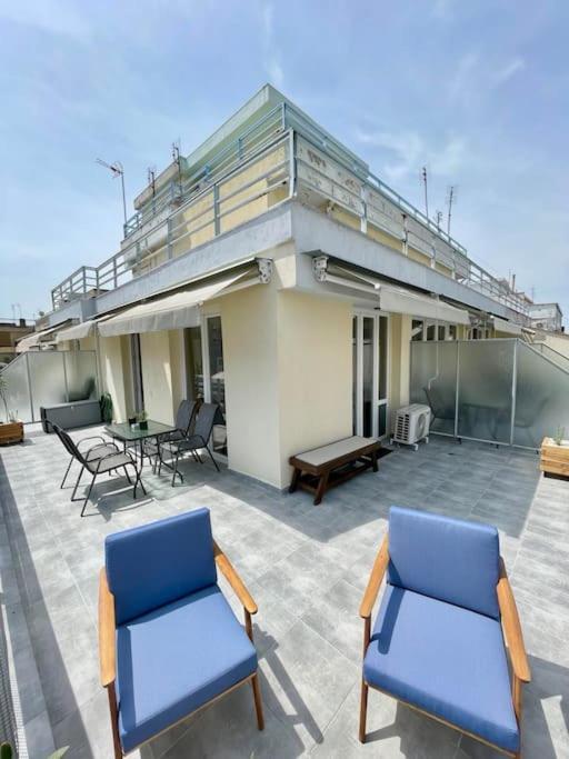 Domus City Apartment With Wonderful Balcony テッサロニキ エクステリア 写真