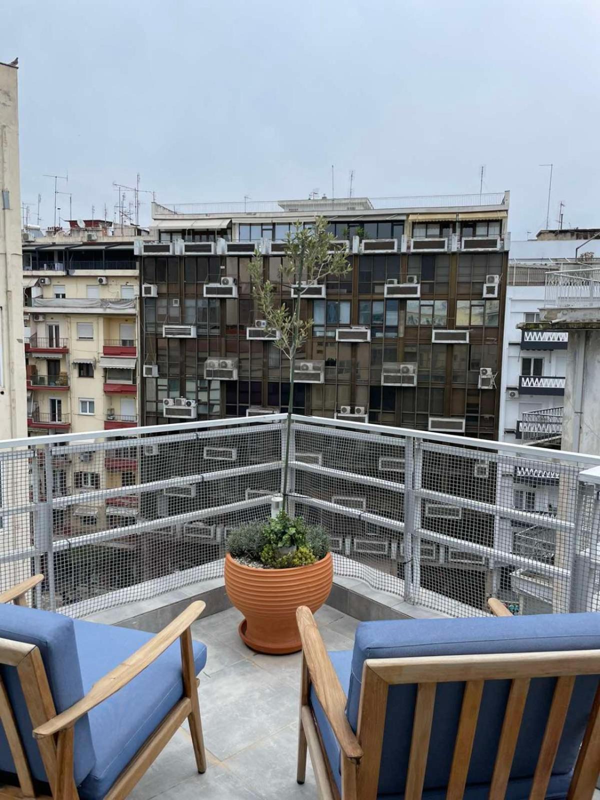 Domus City Apartment With Wonderful Balcony テッサロニキ エクステリア 写真